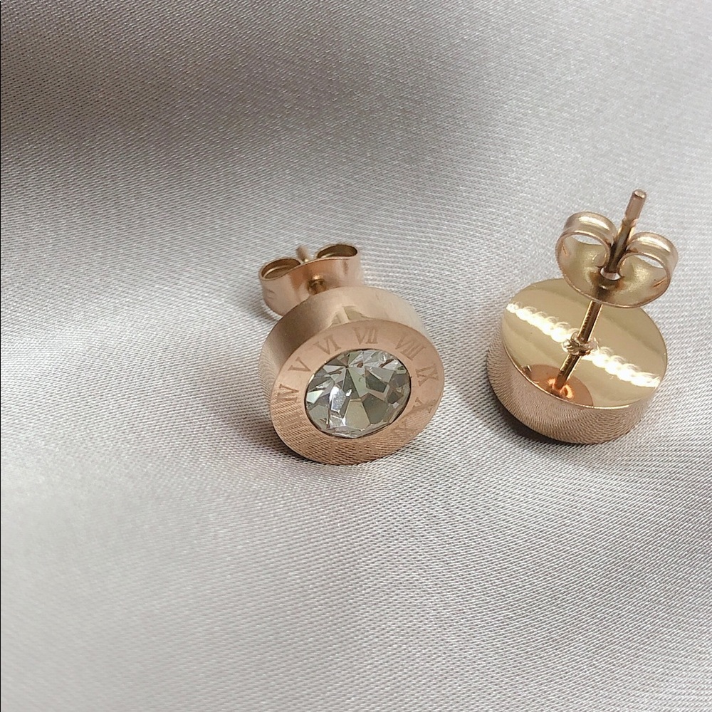High quality stainless steel stud earrings - Picture 3 of 12